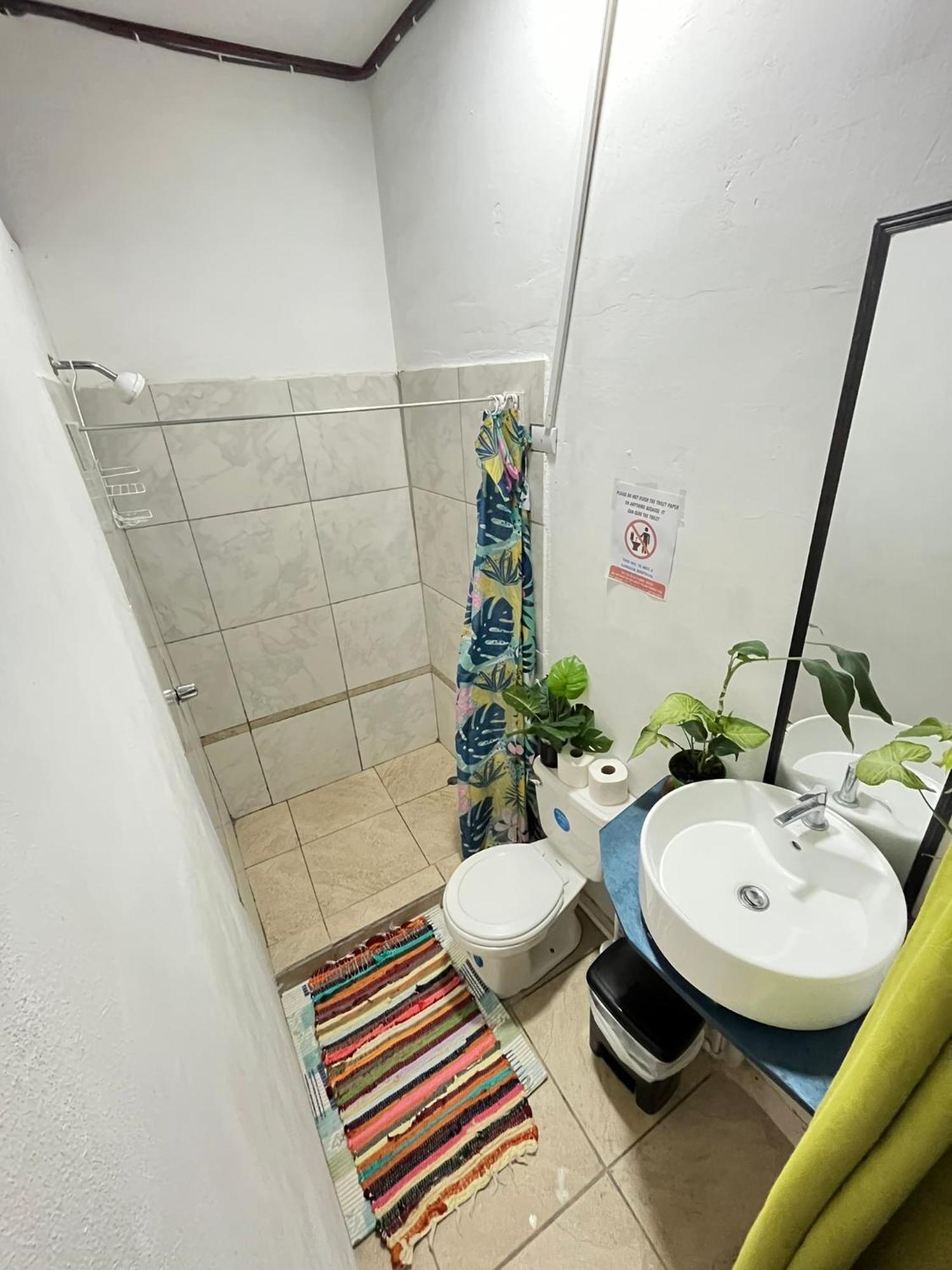 Passifloras Hostel Quepos Zewnętrze zdjęcie