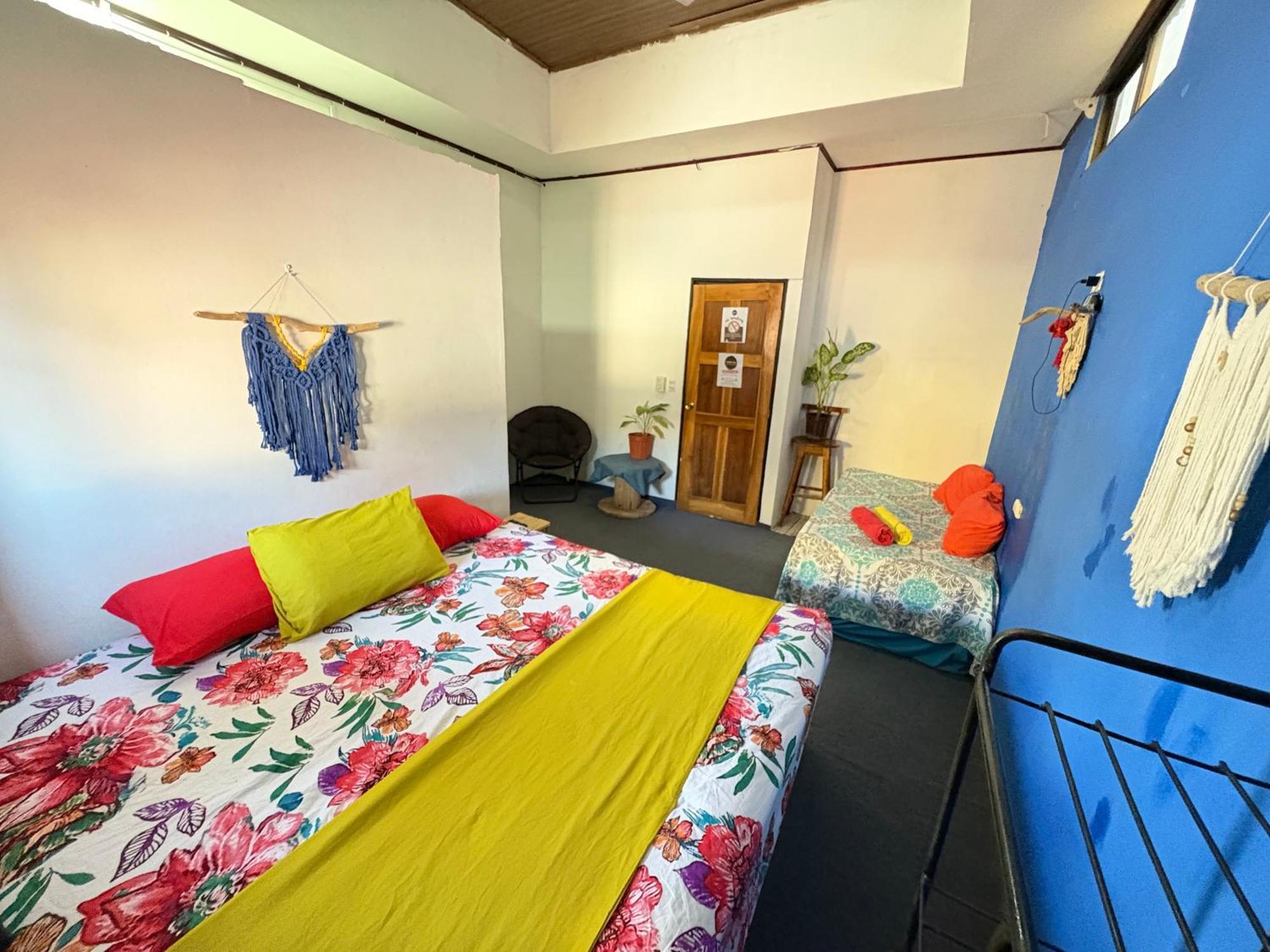 Passifloras Hostel Quepos Zewnętrze zdjęcie