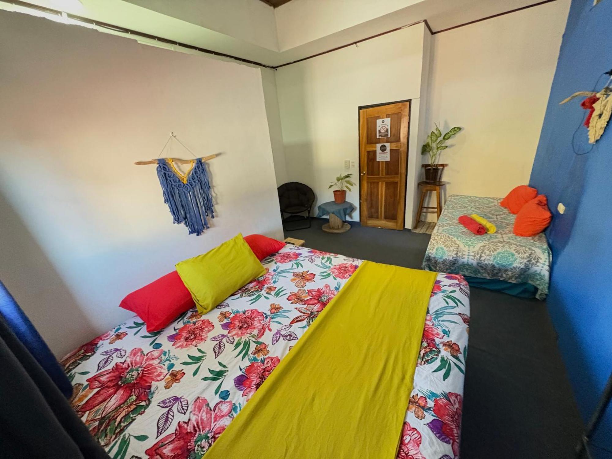 Passifloras Hostel Quepos Zewnętrze zdjęcie