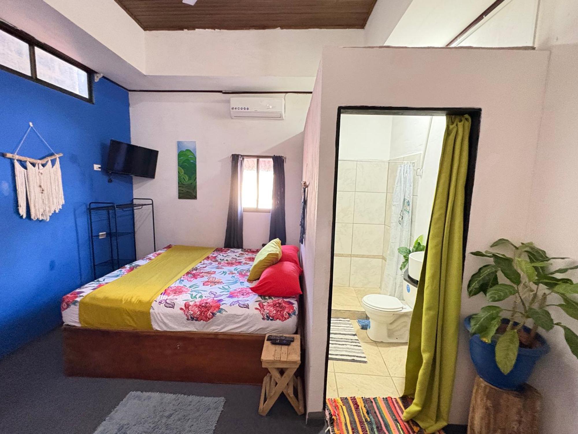Passifloras Hostel Quepos Zewnętrze zdjęcie